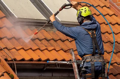 Démoussage et hydrofuge de toiture à Mergey